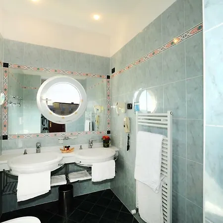 Vienna 4* Κατόλικα